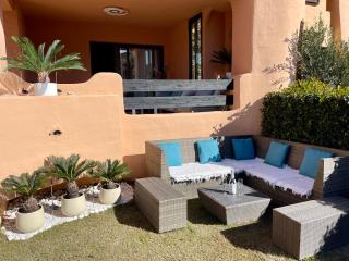 Casares Beach Golf Apartment With Private Garden Direct Pool Access - Casares - 5