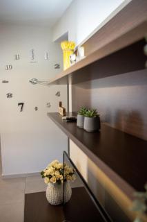 Rock State View - Unique Overlooking Meteora Flat - 6