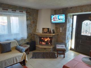 Stymfalia stone house - - 0