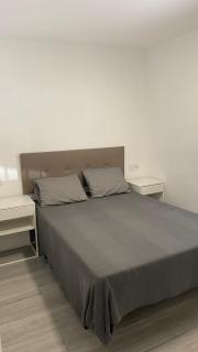 Fantastico Bajo con patio junto a la playa - 7