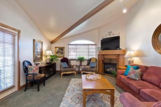 Villas at Zermatt Resort - Condos - 8