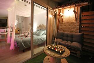 Lovina Chambre de charme avec jaccuzi - 4