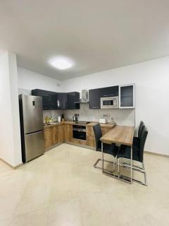 New, Modern Ground Floor Apartment with Pool - 8