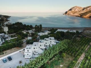 SKYROS BLUE SUITES - 4