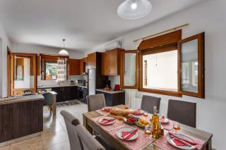 Villa Irines House by Villa Plus - Khromonastírion - 3