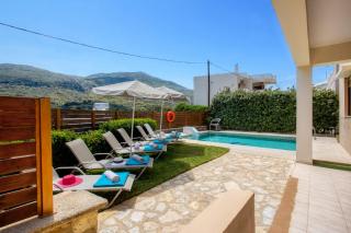 Villa Irines House by Villa Plus - Khromonastírion - 1