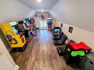 Downtown Kzoo with 3rd Floor Arcade Room - Kalamazoo - 8