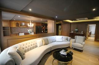 SASHA HOUSE - 1