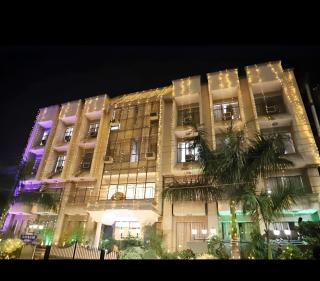 Surya Palace Noida - Noida - 0