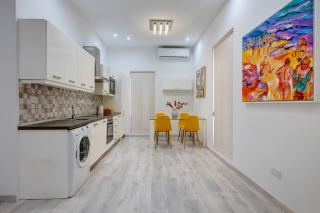 Picturesque Sliema Pad Steps from the Seafront - Sliema - 3