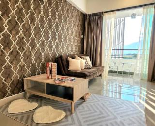 IPOH CITY CENTRE Majestic Homestay Pool View 3 mins Walking to Famous Food Places & 15mins to Old Town Ipoh by Happy Homestay - Ipoh - 0