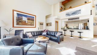 Snowcreek 880 Condo - 4