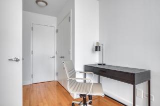 2BR nr Times Sq w Indoor pool Gym NYC-49 - 7