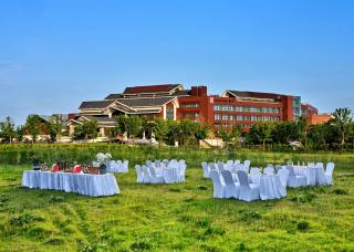 HUALUXE Suzhou Bay Hot Spring Resort - 5