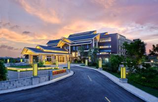 HUALUXE Suzhou Bay Hot Spring Resort - Suzhou - 8