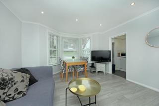 Ealing Garden Flat - 7