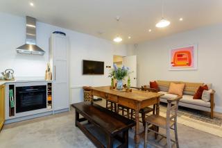 Veeve - Mellow Yellow by Holland Park - 7