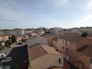 Appart 2/4 pers proche centre avec Balcon, Parking - Narbonne - 4