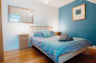 Close to Harbour No2 Albert View - Tenby - 9