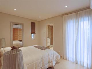 Lovely Vilamoura Villa 4 Bedrooms Villa Pinhal Short Drive To Marina Air Conditioning - Quarteira - 0