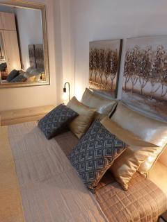 Antigonidon Square Luxury Apartment - 1