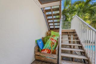 Island Hideaway East: 5 Minute Walk to Beach, Private Pool by Anna Maria Life Vacation Rentals - 5