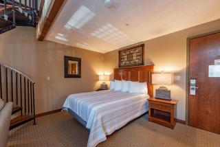 A308 Studio & Loft Standard View - 2