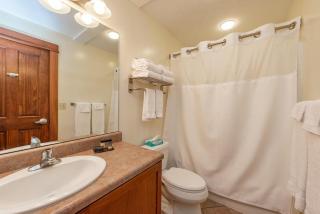 A308 Studio & Loft Standard View - Oakland - 3