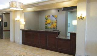 Comfort Inn & Suites - Waco - 1