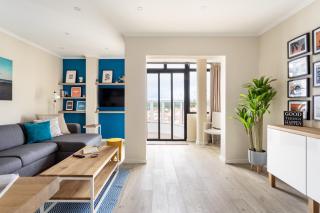 Stylish flat with balcony overlooking the sea - 2