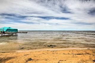 Cozy Houghton Lake Vacation Rental with Fireplace! - Houghton Lake - 8