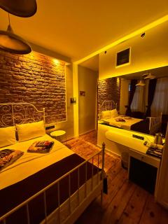 Corner Hot - Istanbul - 2