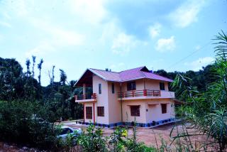 GoodVibes Homestay - Water Stream & Estate - Chikmagalūr - 9