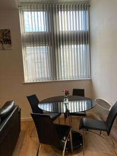 2 bedroom city centre apartment 35 Victoria street - 4