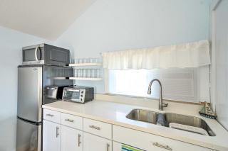 Adorable Tiny Cottage 6 with Dock on Crooked Lake - - 4
