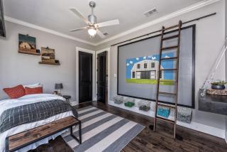 FIXER UPPER’s Original BARNDOMINIUM!! Sits on Private 16 wooded acres & lake - 9