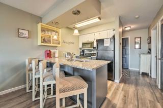 Inviting Branson West Condo with Pool Access - Branson West - 3