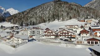 Alpen Gasthof Apartments Hohe Burg - Trins - 9
