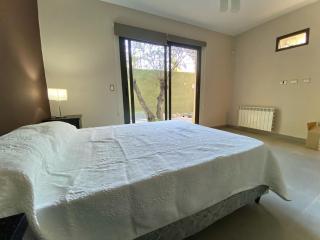 ENCANTO DE CHACRAS- Moderna-A metros de la plaza - 2