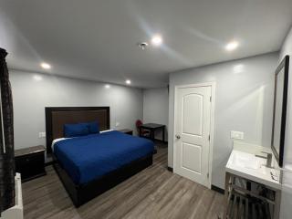 Pine tree inn - 5