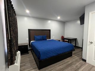 Pine tree inn - 1