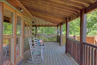 Paradise Glenn, Huge Cabin, Hot Tub, Game Room, 1089 FREE tickets each paid day, Dollywood and More - Sevierville - 2