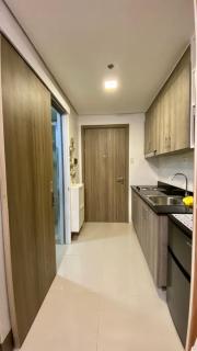 Cozy 1Br with Netflix & Balcony Pool View Condo - 6