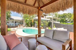 Mylara Beachfront Holiday Home - Holloways Beach - 5