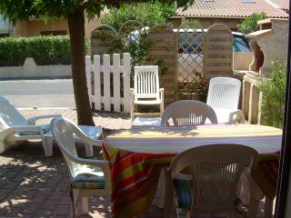 Charmant Pavillon Climatisé, 300m Plage, 2 Chambres + Mezzanine, Terrasse Sud, Parking, Proche Commerces - FR-1-229D-84 - Fleury - 8