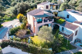 Villa Victoria 1.5 Km From The Beach - Happy Rentals - 9