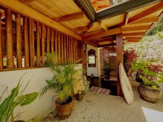 Drop In Costa Rica, Villa Verde y Azul, saltwater pool, walking distance to beach, Santa Teresa Nord - 6