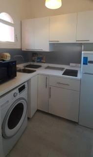 Superbe Studio accès direct à la plage de Renecros Parking privatif Tout à pied linge de lit, serviettes de bain et ménage de fin de séjour inclus - Bandol - 5