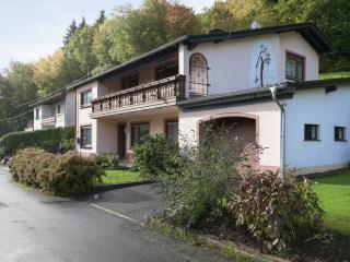 Apartment in Müllenborn with Mountain Views - Gerolstein - 3