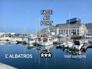 L' ALBATROS vue sur le port - Fécamp - 0